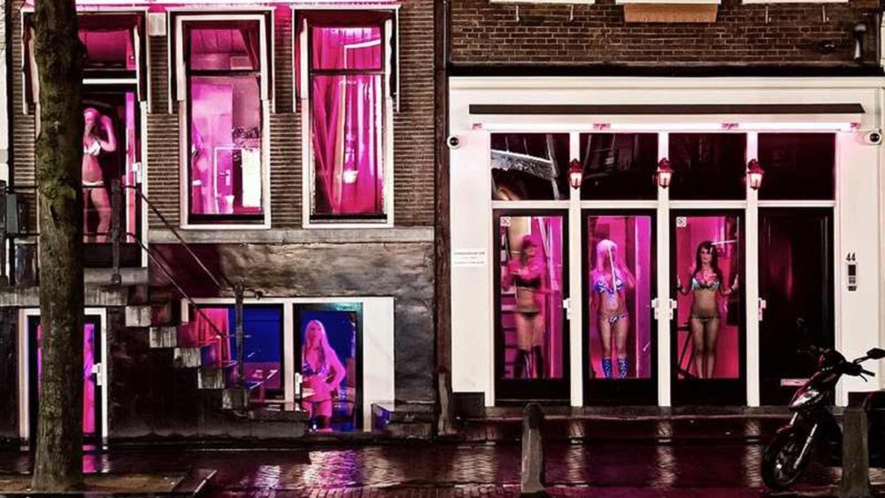 Голландия улица красных фонарей