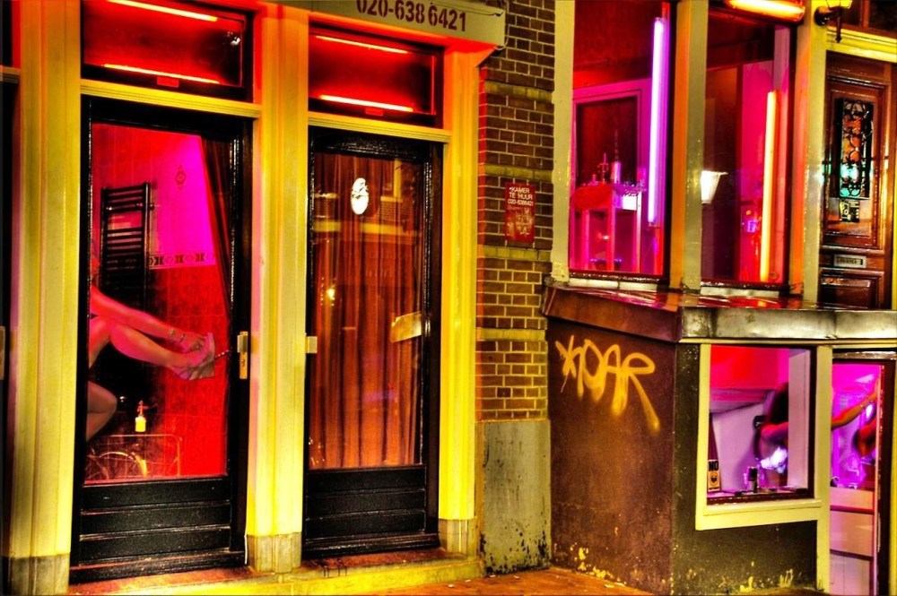 Квартал красных фонарей в Амстердаме