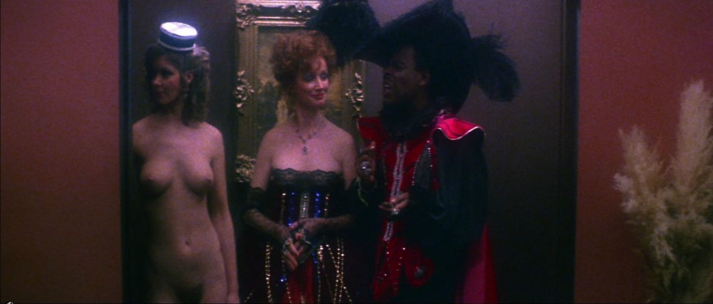 Джулианна Маргулис nude naked