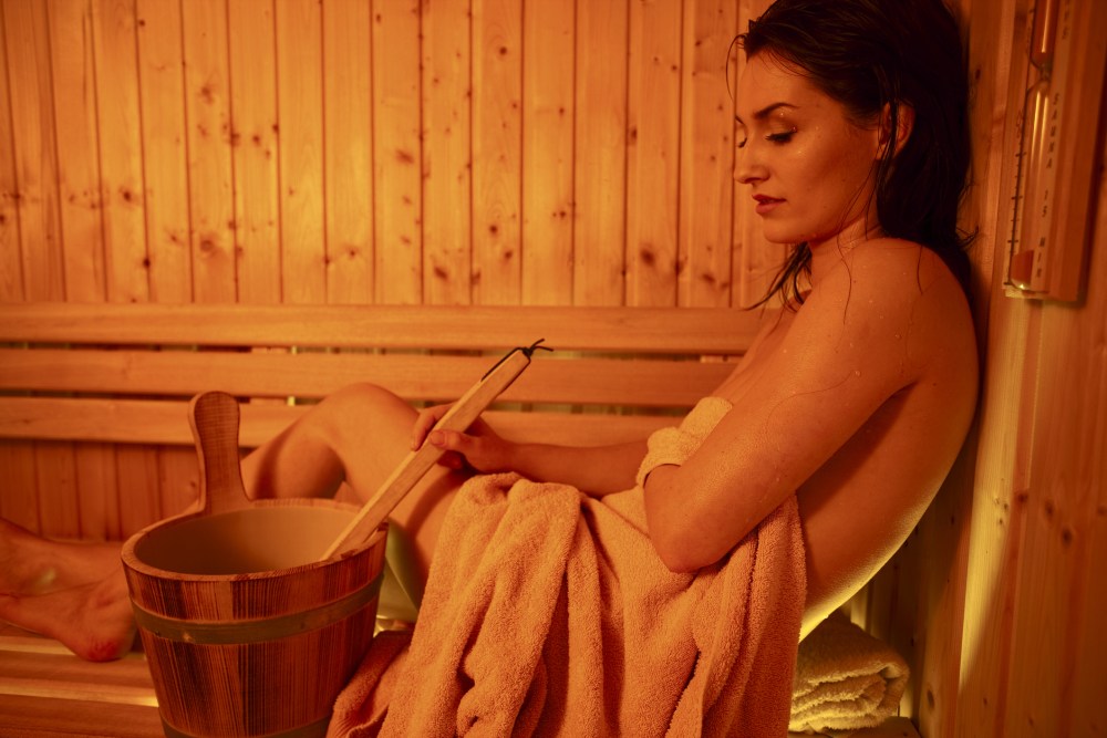 Взрослые девушки в бане