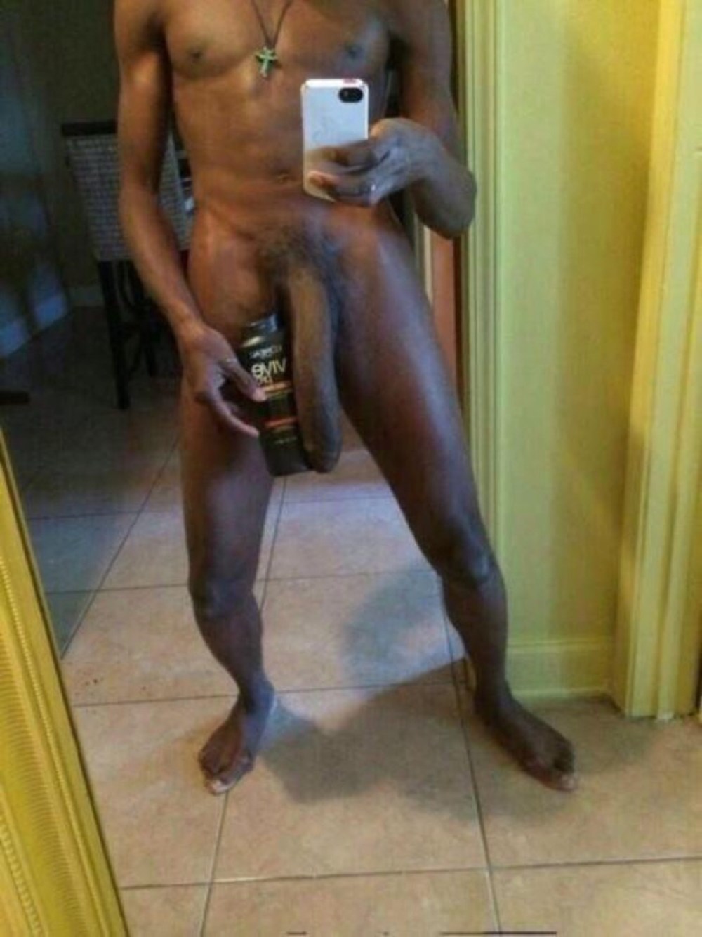 Огромный член по колено