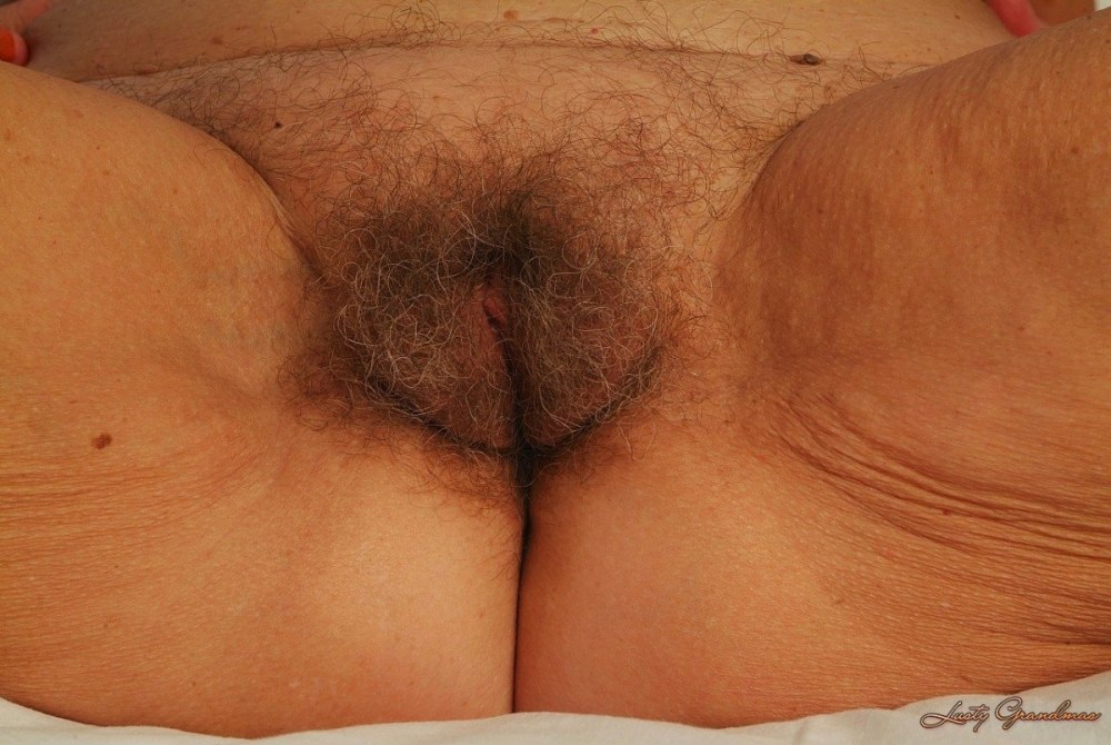 Толстая волосатая вагина