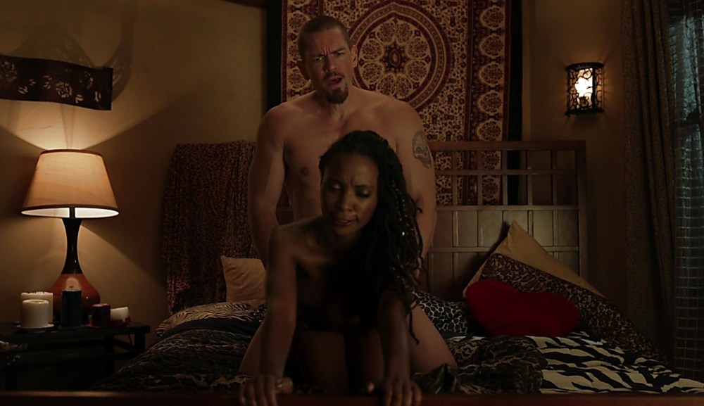 Стив Хоуи постельные сцены