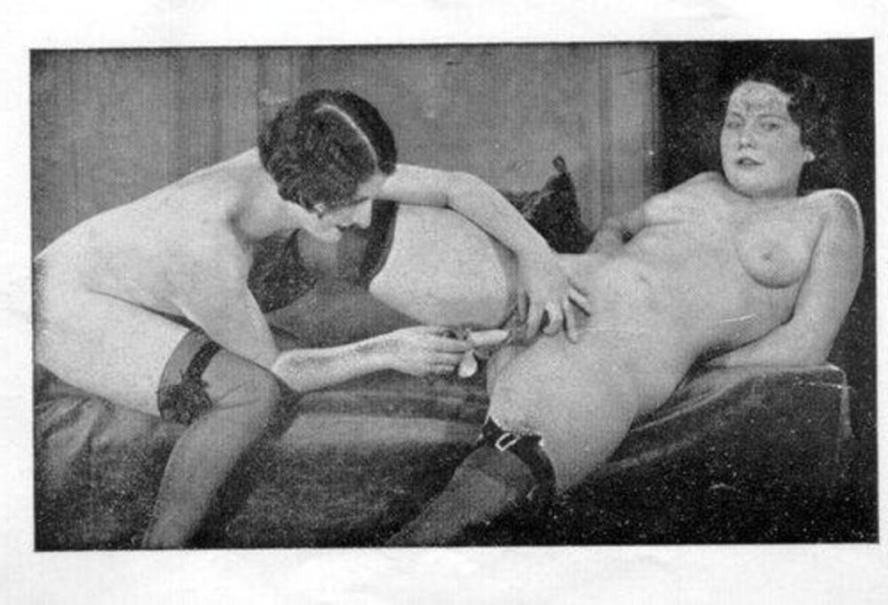 Старые порнографические снимки