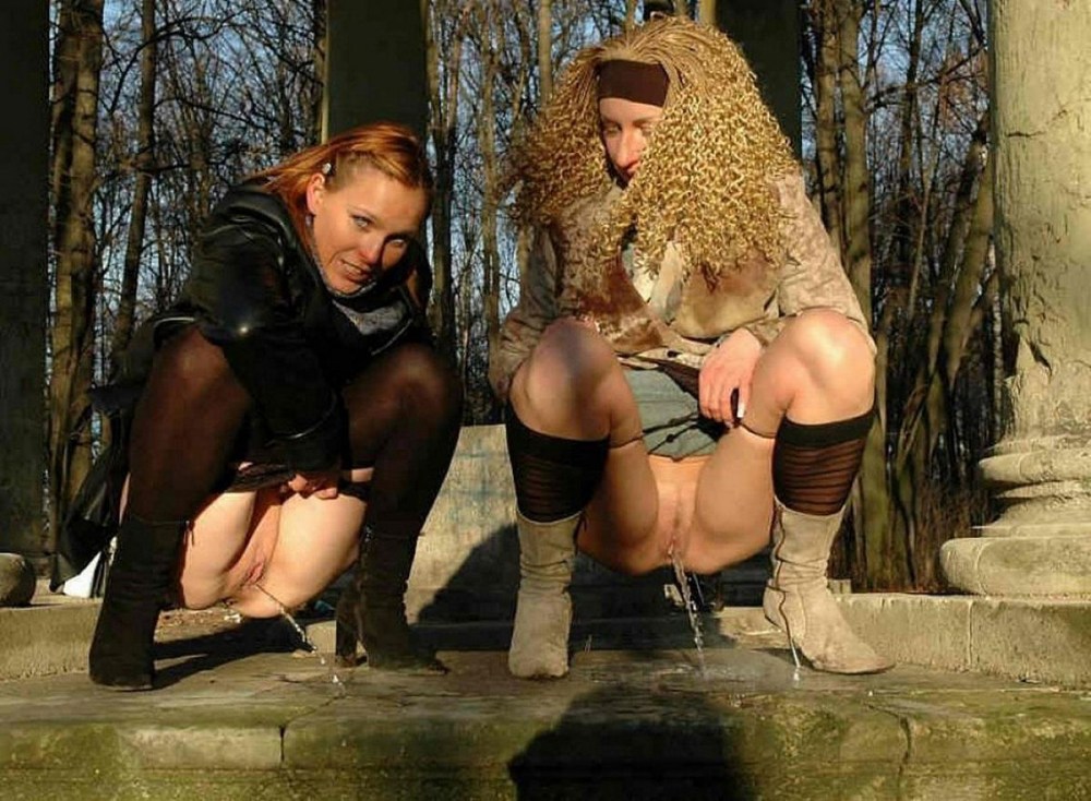 Подсмотренный женский Писс