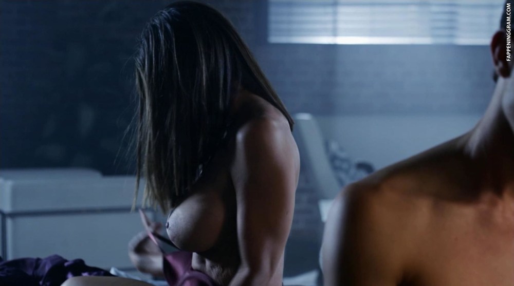 Равша́на Курко́ва голая