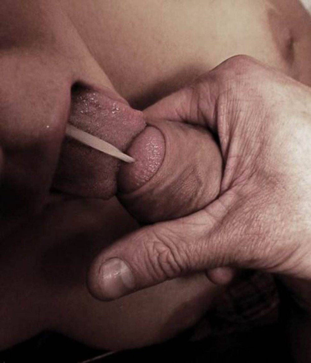 Тянет за большие сиськи