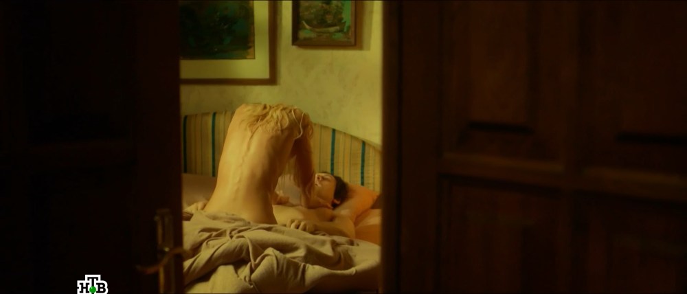 Порнозвезда Яна Кова бикини