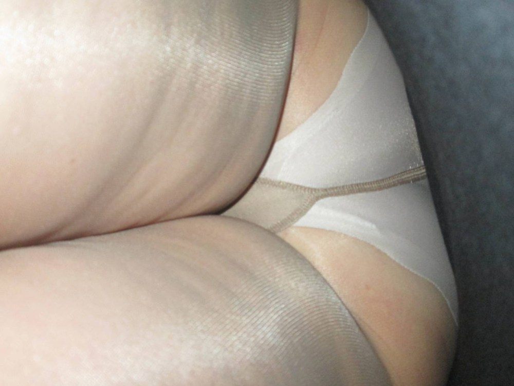 Толстые в чулках без трусов