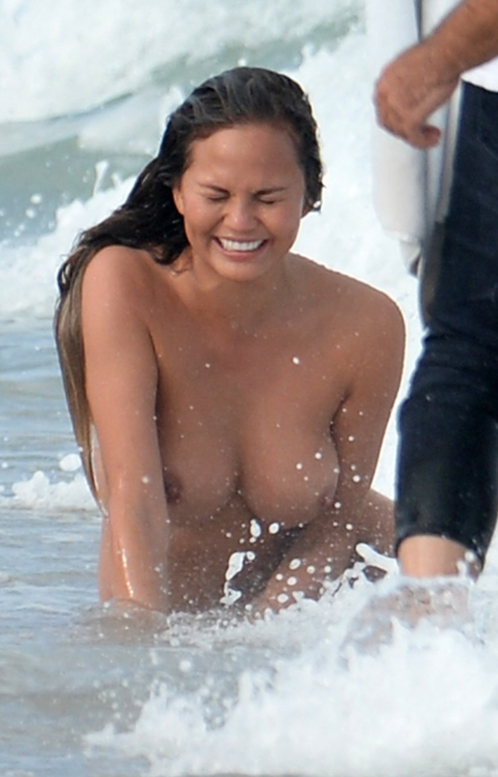 Крисси Тейген эротическая