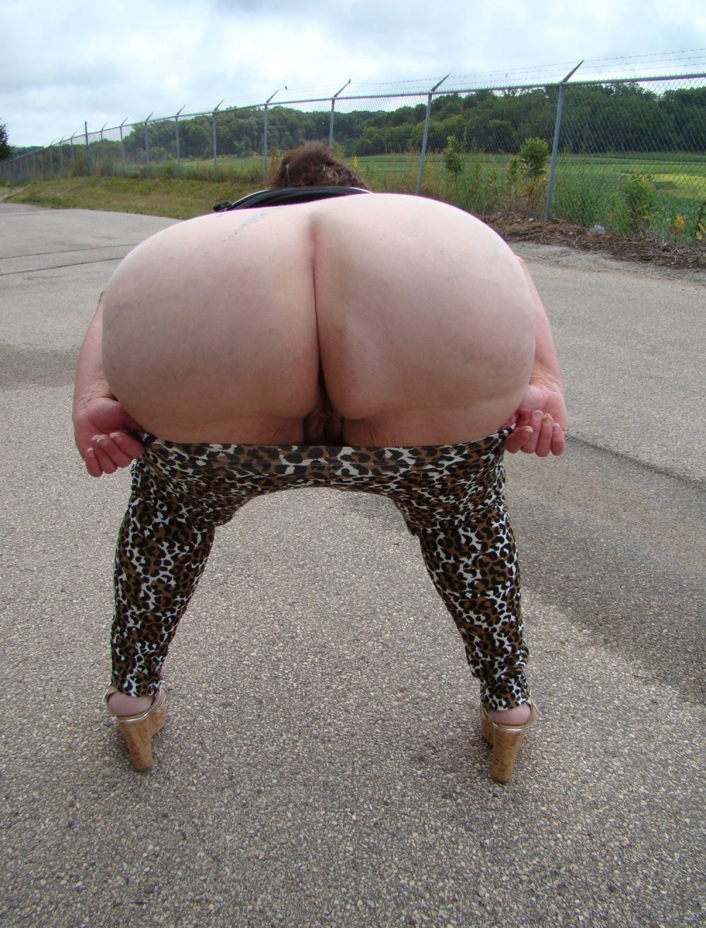 Порно. Голые. Старухи. Раком.