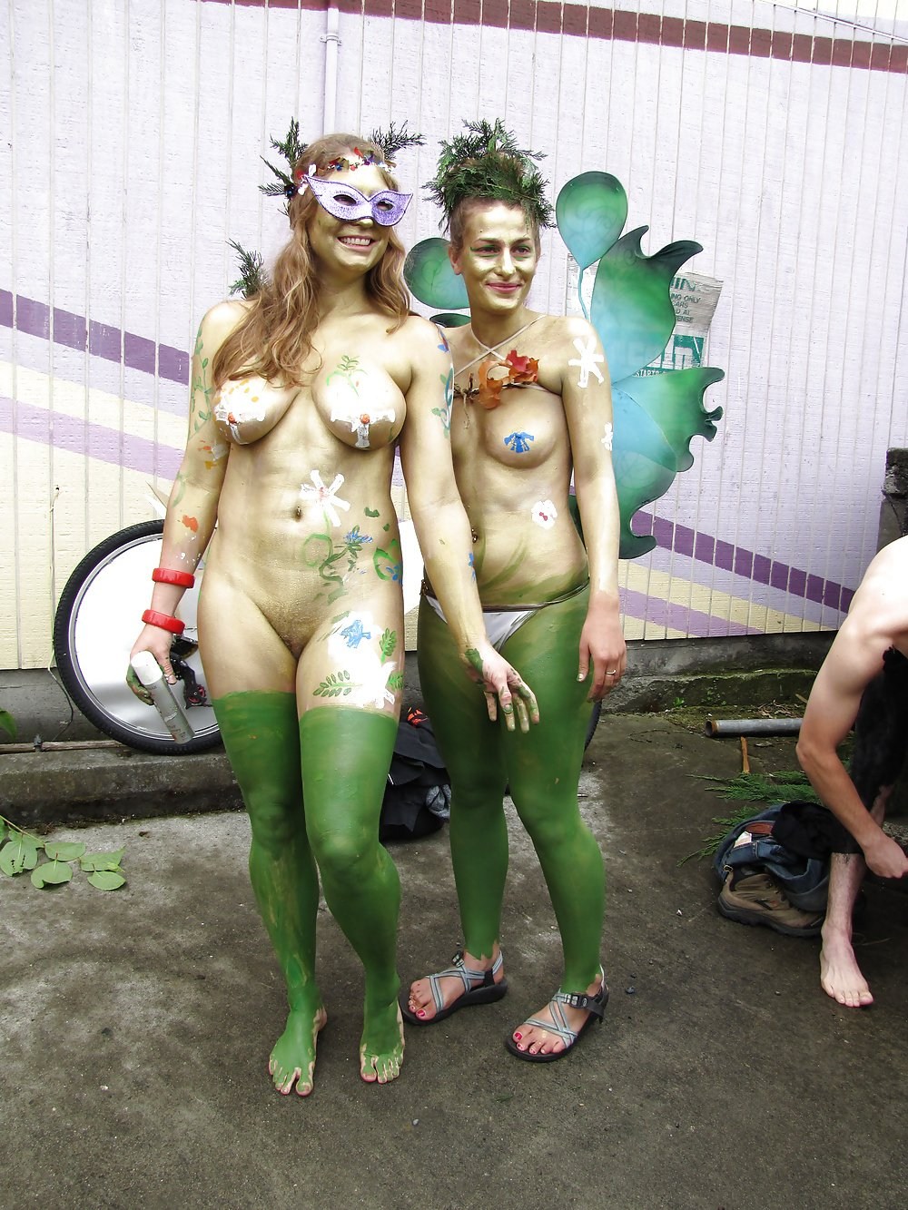 Бодиарт на женском теле