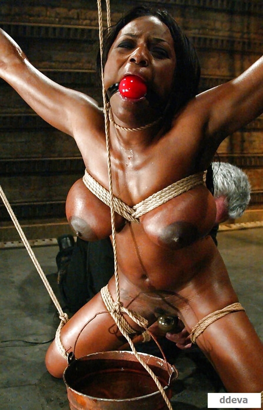 Негритянки и мулатки в бдсм