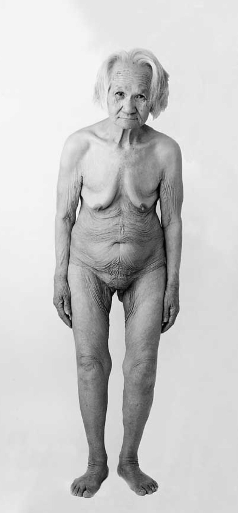 Голые попки старых женщин