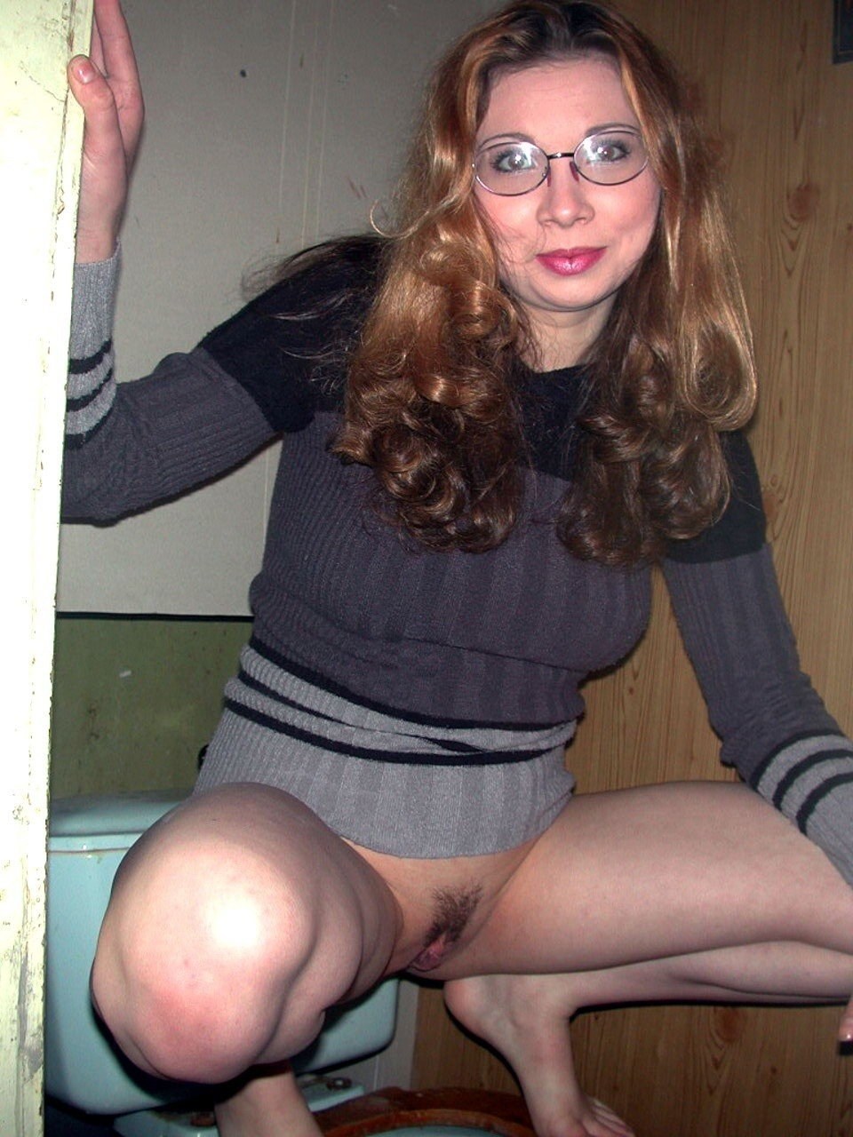 Голые женщины веселятся