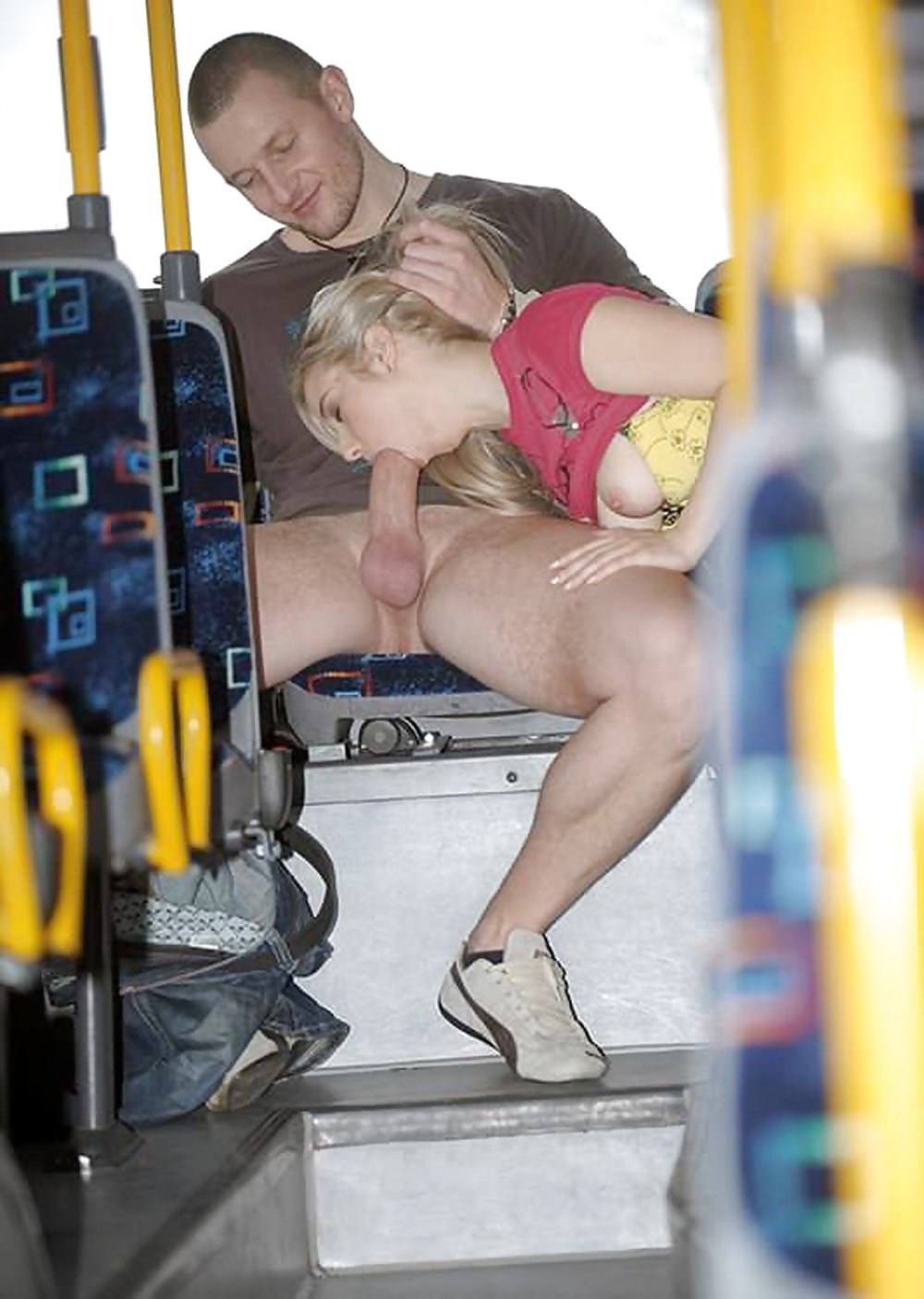 Трах студентки в автобусе