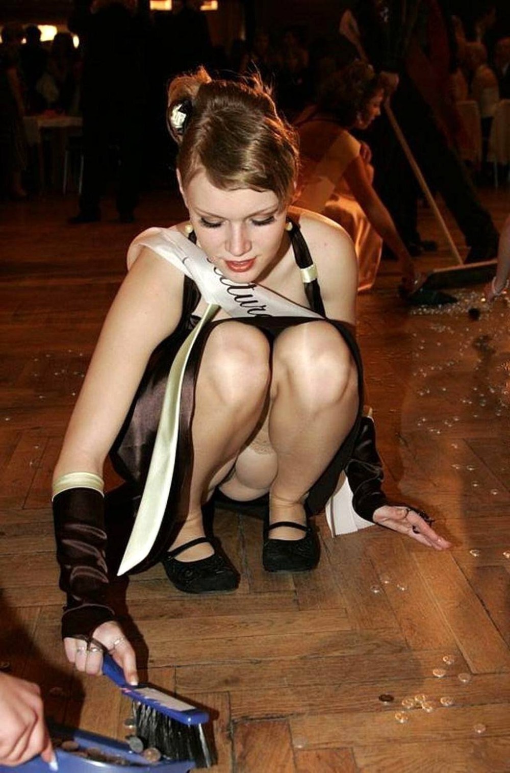 Голые писечки на публике