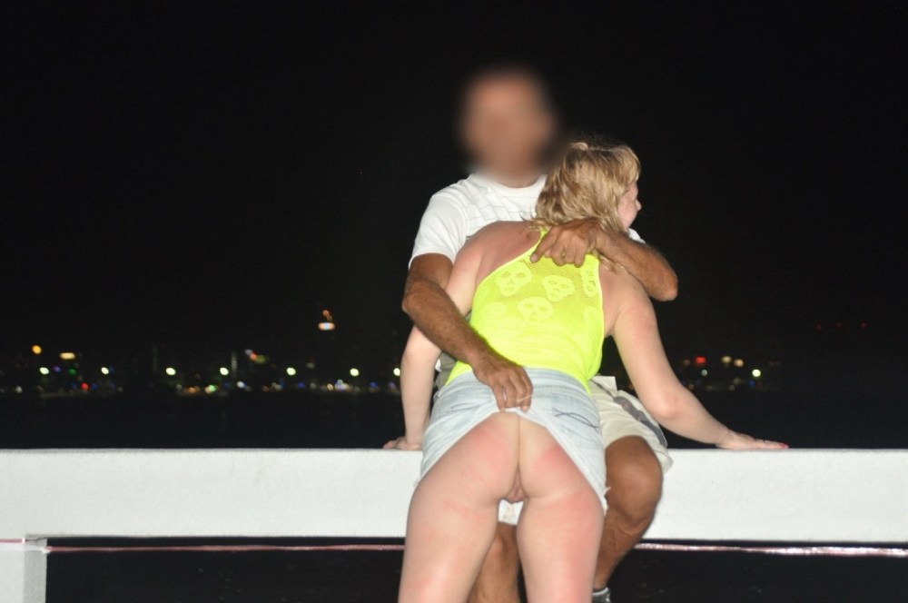 Вечеринка без трусиков