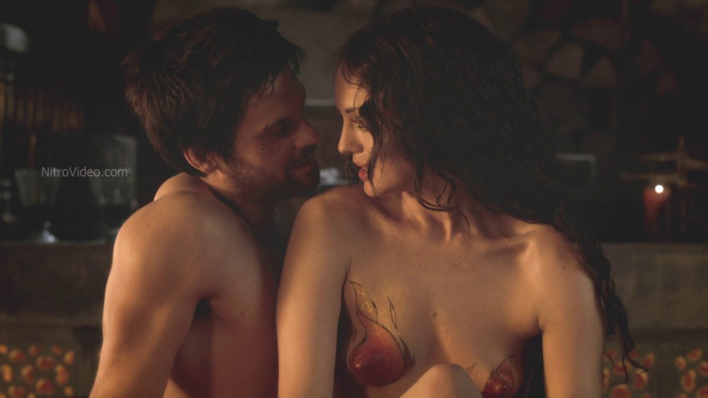 Noémie Schmidt Версаль