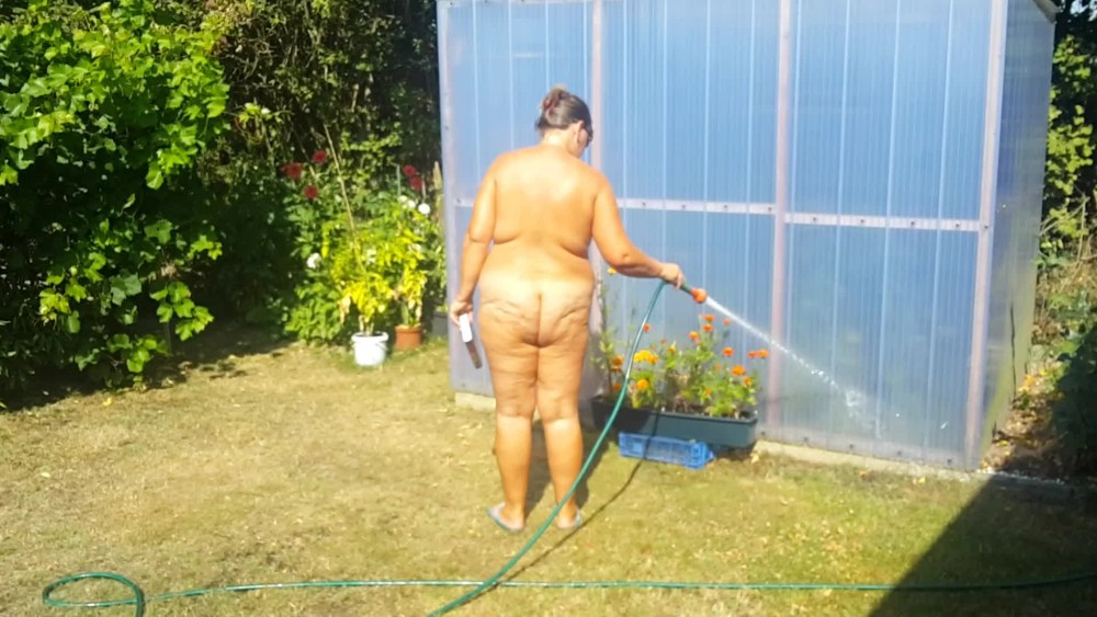 Деревенские старухи без трусов