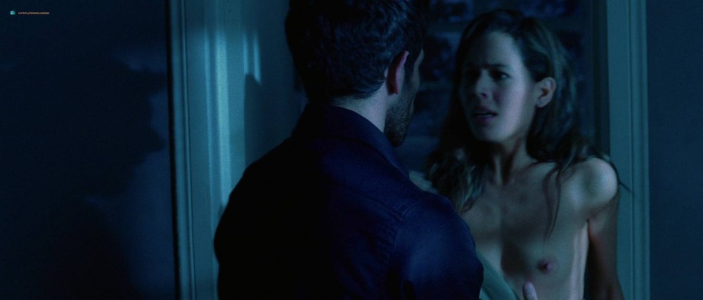 Голая секси Лорена Андреа