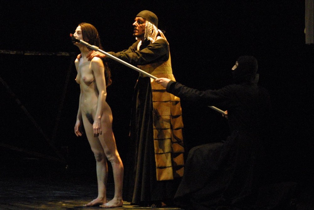 Эротические постановки в театре