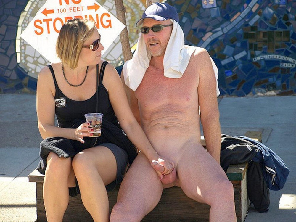 Эксгибиционизм у мужчин