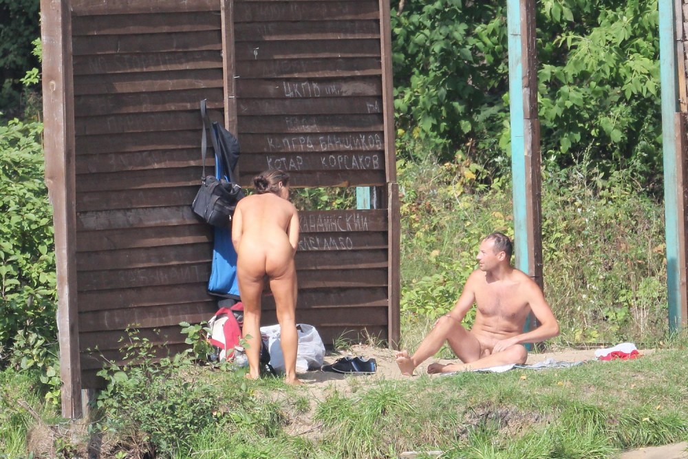 Голышом в Серебряном Бору