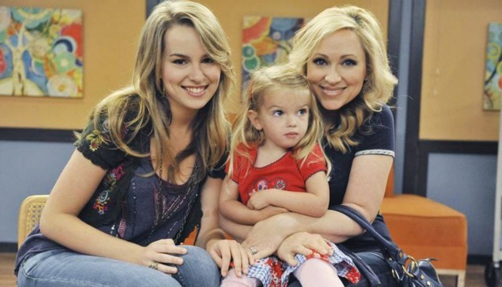 Порноактриса Charlie Red трах