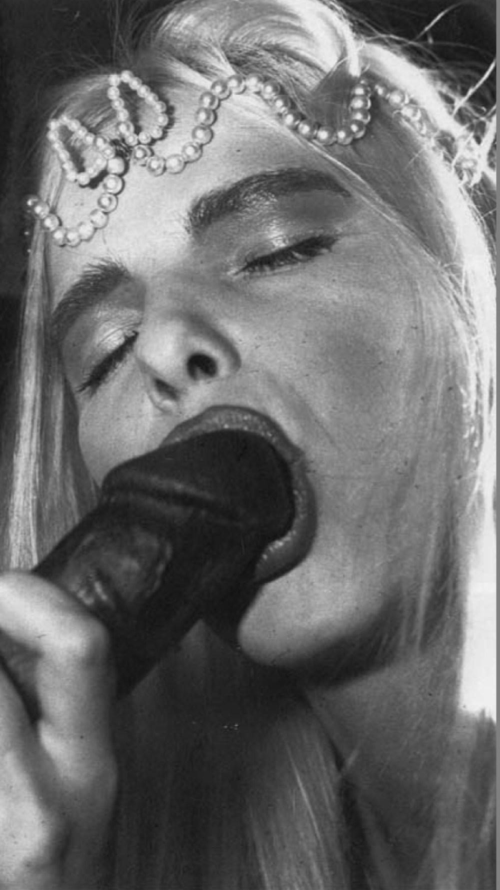 Илона шталлер (чиччолина) голая