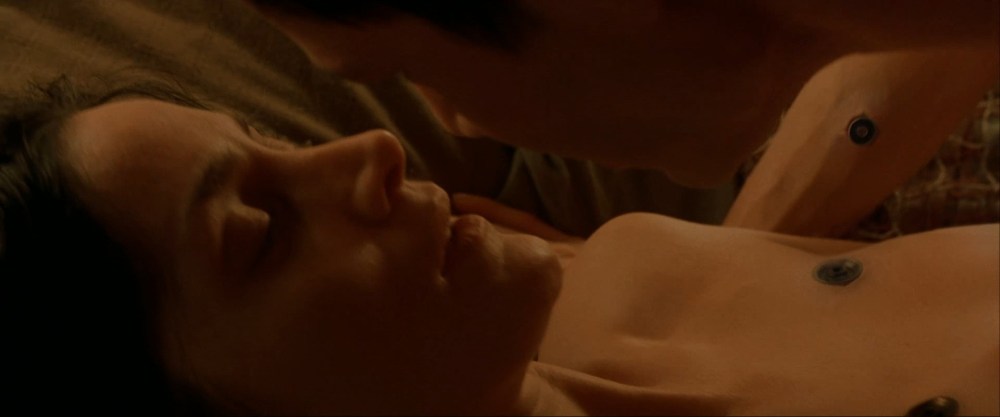 Кэрри-Энн Мосс латекс