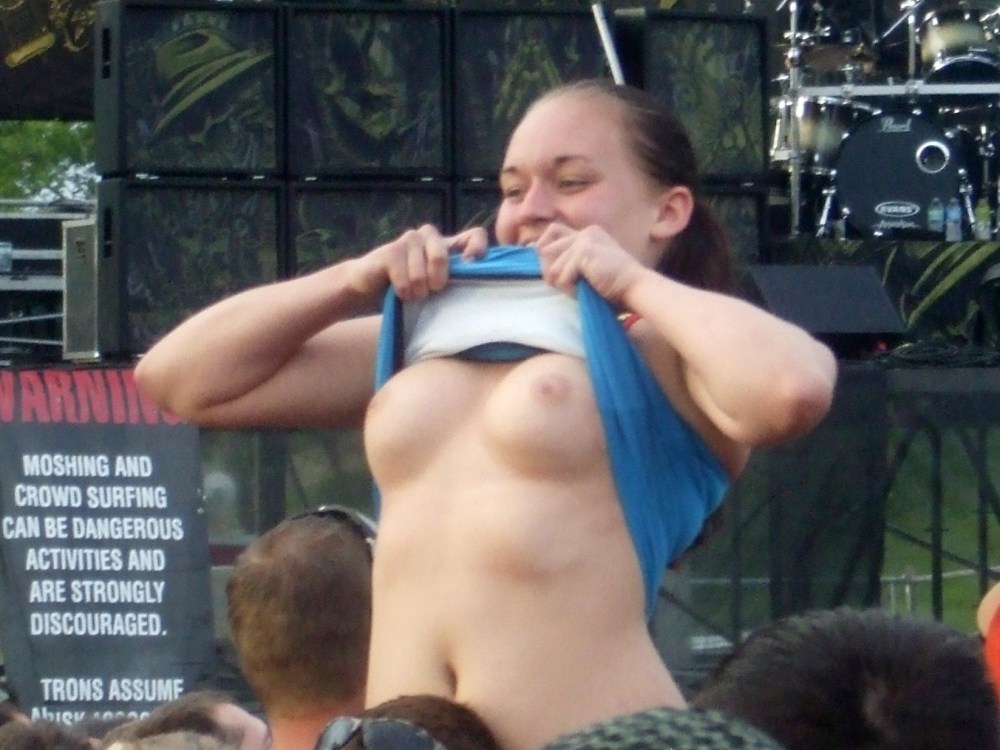 Засветилась без трусиков