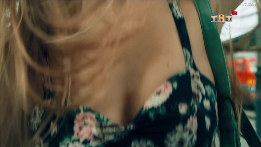 Анастасия Уколова Саша Таня горячие