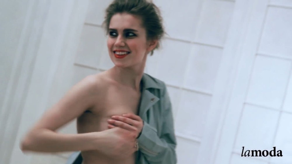 Дарья Мельникова сиськи