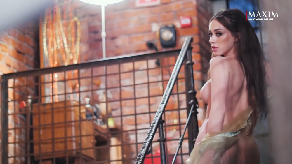 Полина Максимова голая в кино
