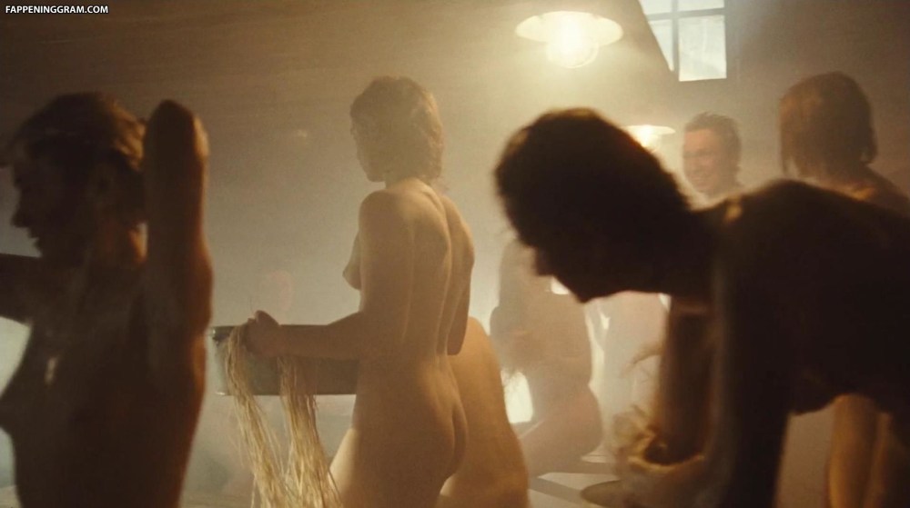 Аньорка Штрехель голая