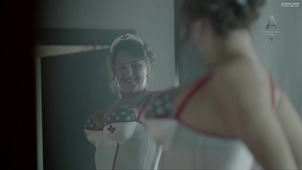 Грудь в сериале сладкая жизнь