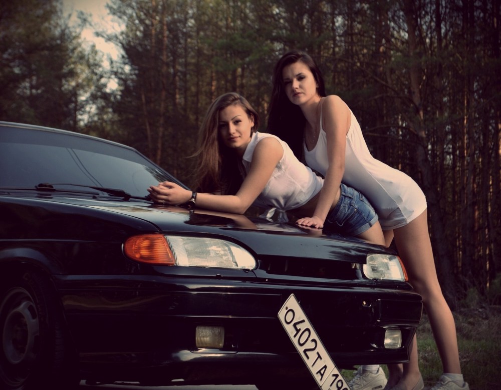 Пьяные голые бабы в авто