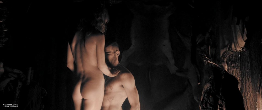Аннабелль Уоллис sex Scene