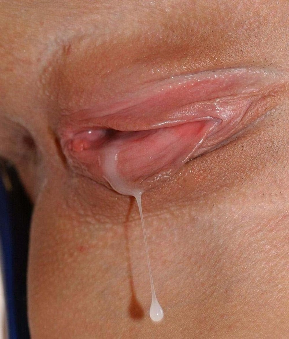 Голые красотки с мокрыми кисками