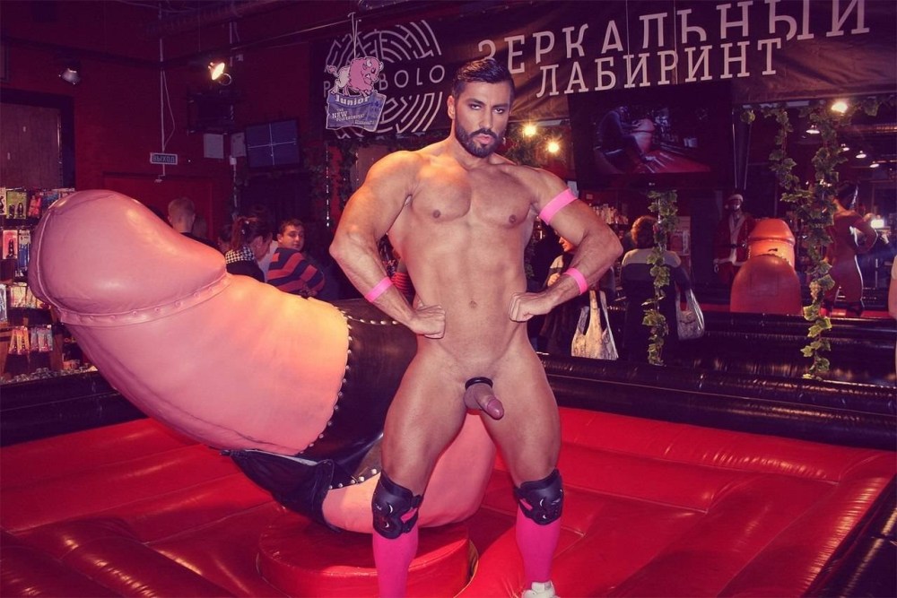 Стриптиз мужской голые