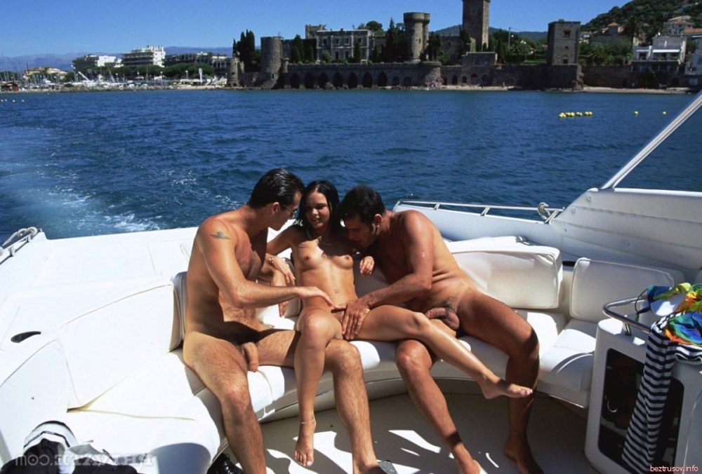 Групповой трах на яхте