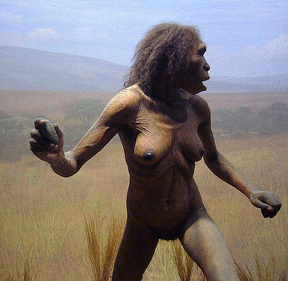 Доисторическая женщина голая