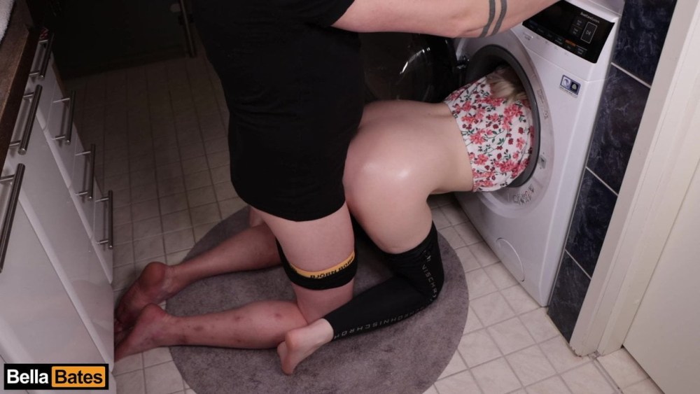 Сводная сестра застряла в стиралке xxx