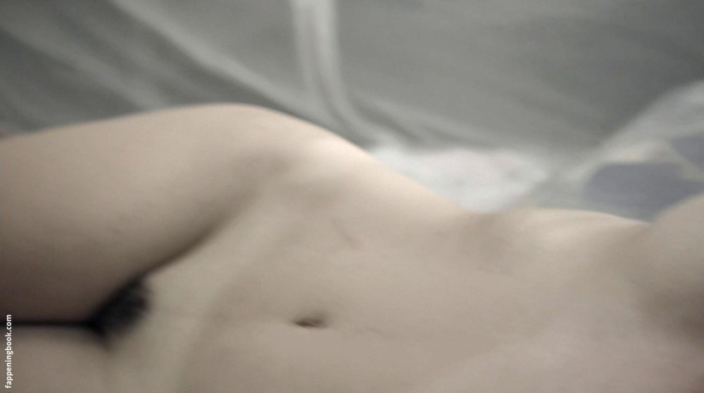 Гиф голая Виктория Альмейда